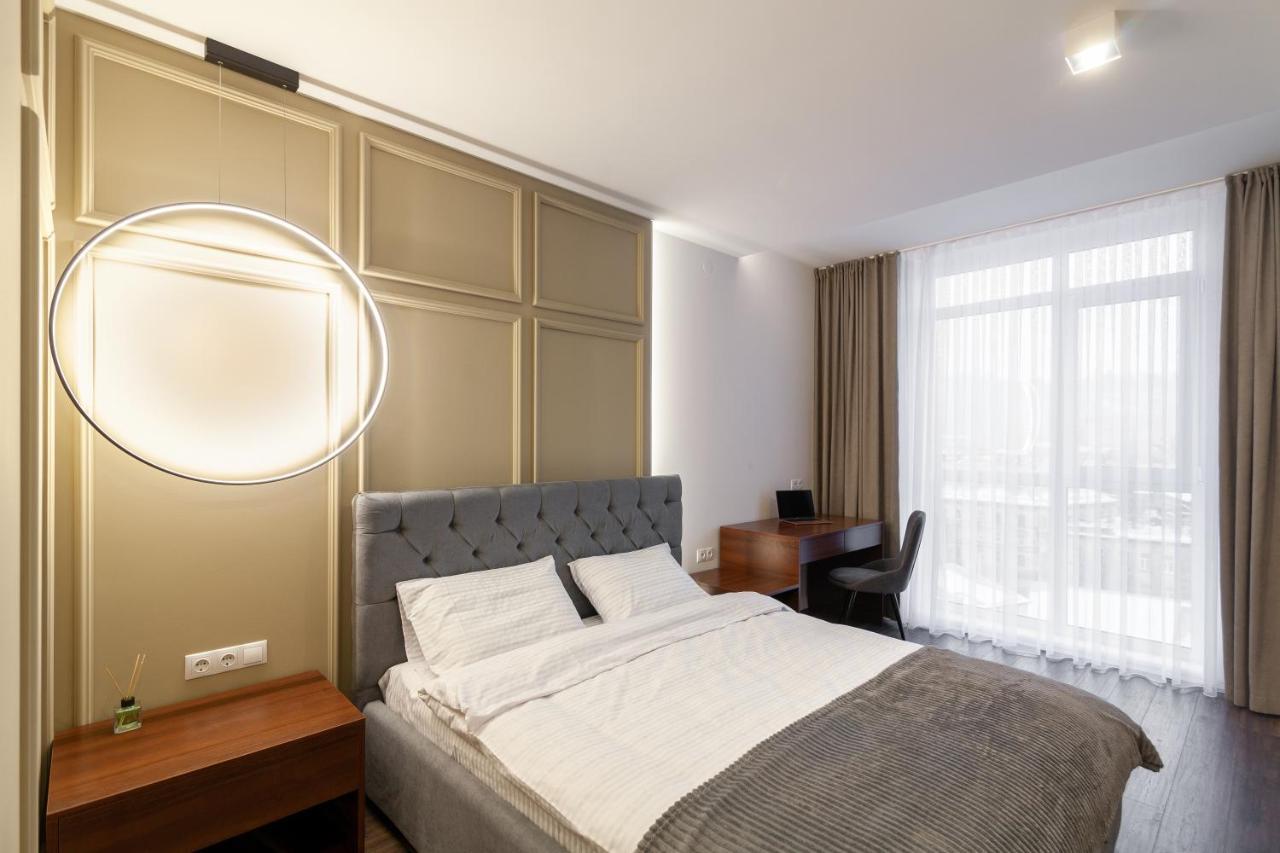 Avalon Premium Two Bedrooms Apartment Lviv Exterior photo