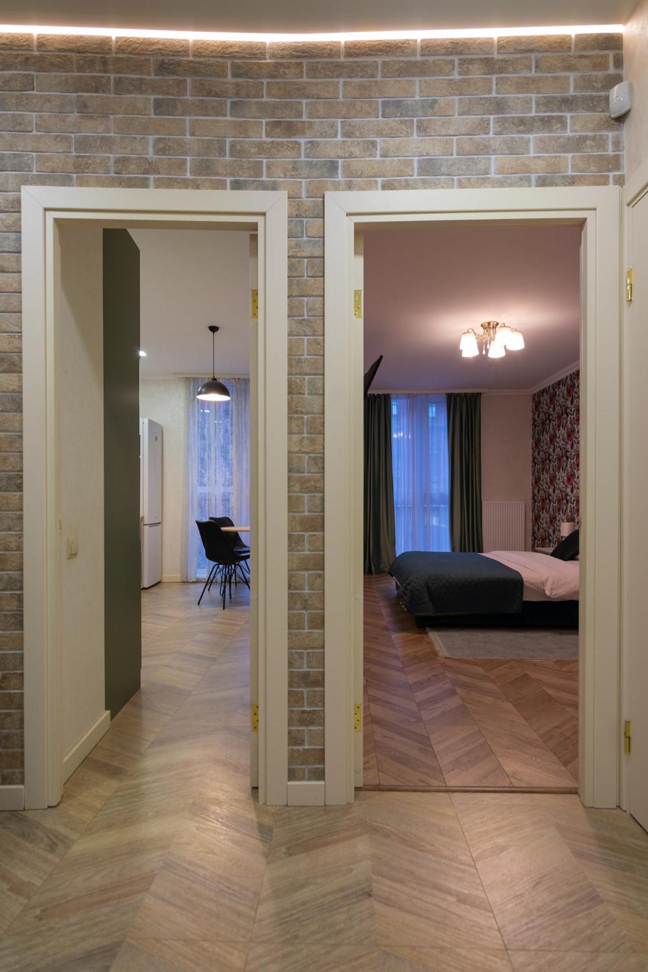Avalon Premium Two Bedrooms Apartment Lviv Exterior photo