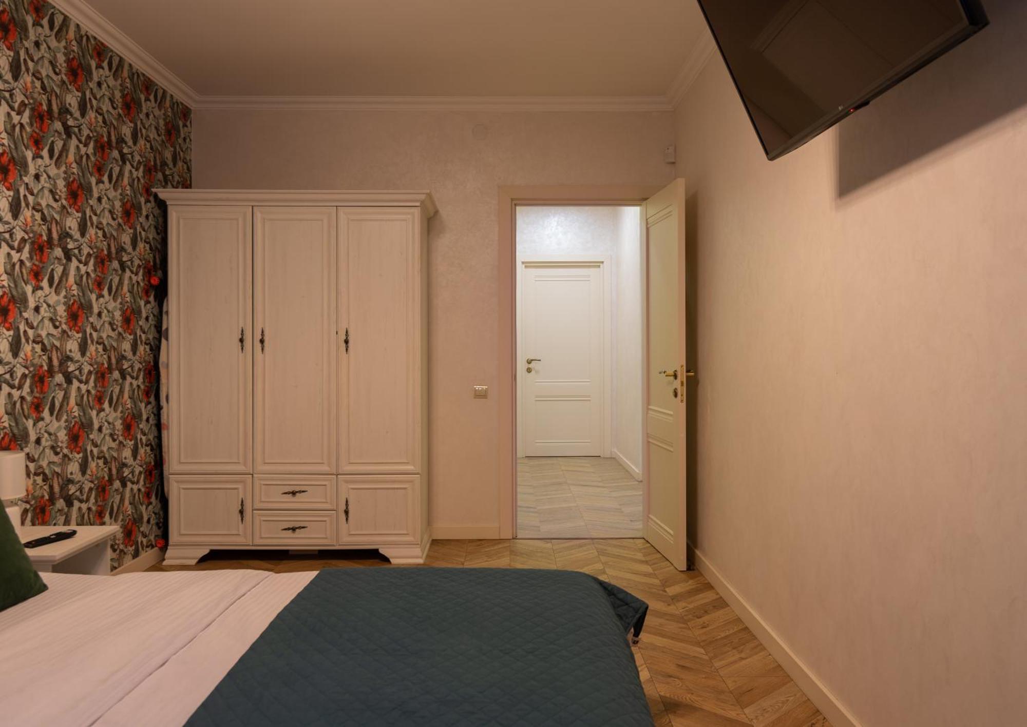 Avalon Premium Two Bedrooms Apartment Lviv Exterior photo